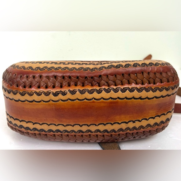 Vintage Tooled Leather Mexico Flap Shoulder Crossbody Bag - Picture 11 of 16